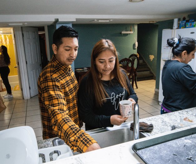 Más ecuatorianos se mudan a EU sin los obstáculos de otros Más ecuatorianos se mudan a EU sin los obstáculos de otros