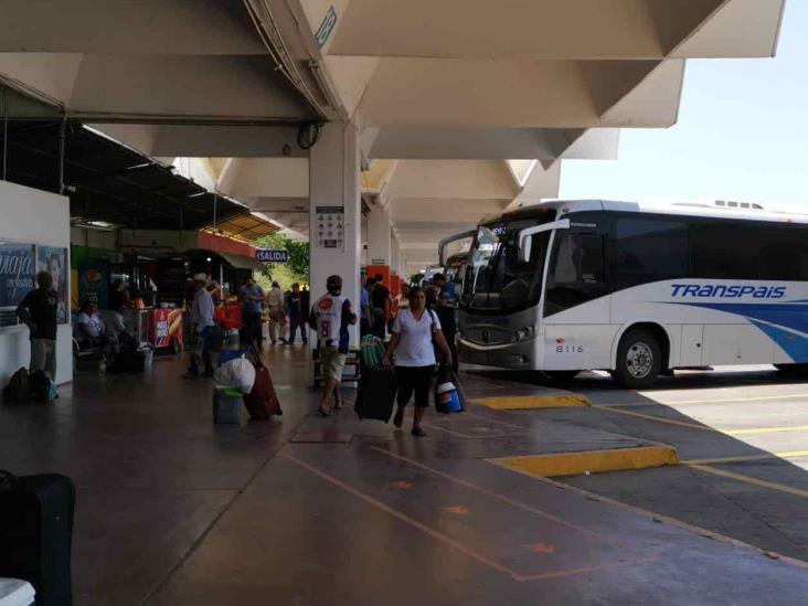 Saturan pasajeros Central Camionera Saturan pasajeros Central Camionera