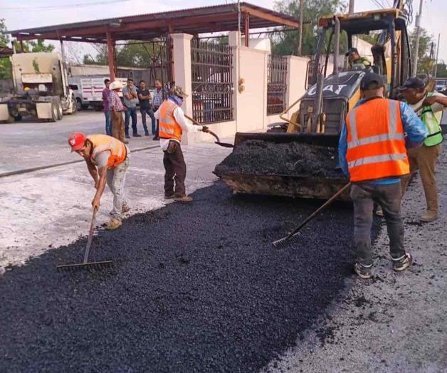 Rehabilitan vialidades con más flujo vehicular