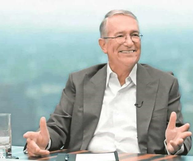 Salinas Pliego causa polémica por show en un partido de la Liga MX