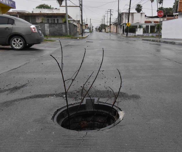 Peligro latente por alcantarillas sin tapa Peligro latente por alcantarillas sin tapa