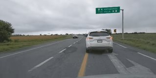 #Tamaulipas largas filas se registran en el punto de revisión militar La Coma en el entronque de las carreteras a Reynosa y Matamoros en el punto conocido como la Y