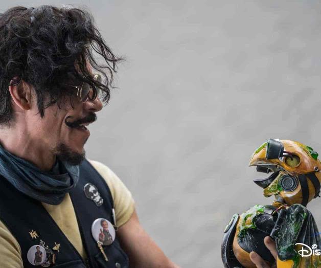 Vuelve a las villanías