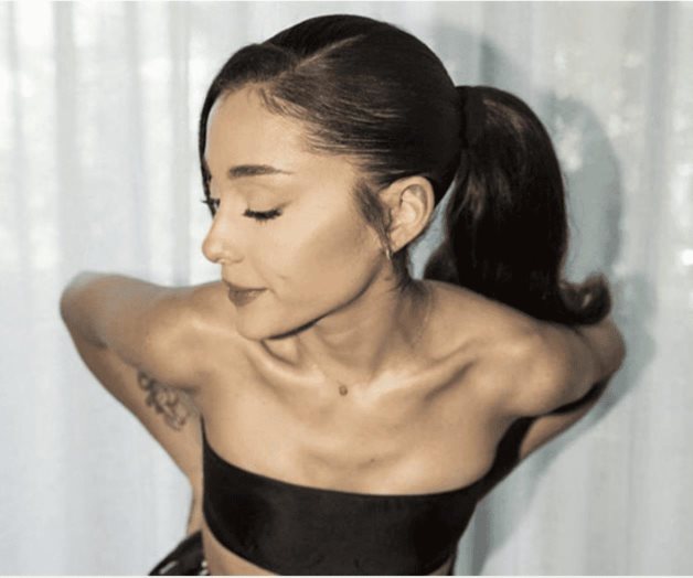 Ariana Grande responde a las críticas por su extrema delgadez Ariana Grande responde a las críticas por su extrema delgadez