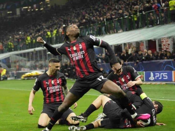 Pega primero el Milán al Napoli en la Champions Pega primero el Milán al Napoli en la Champions