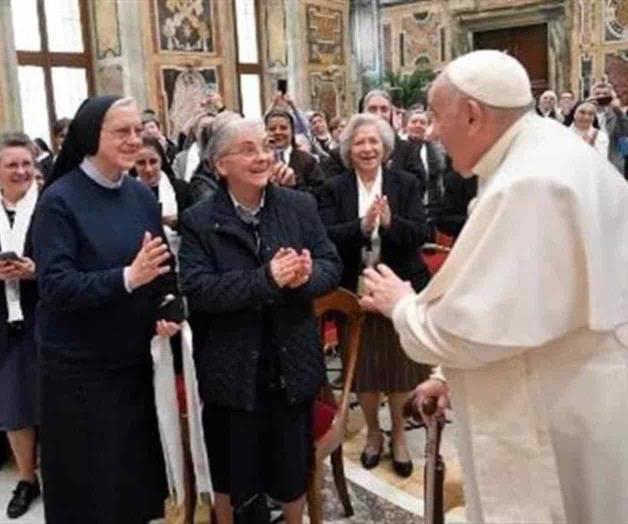 Las mujeres son generosas, pero hay algunas neuróticas.-Papa