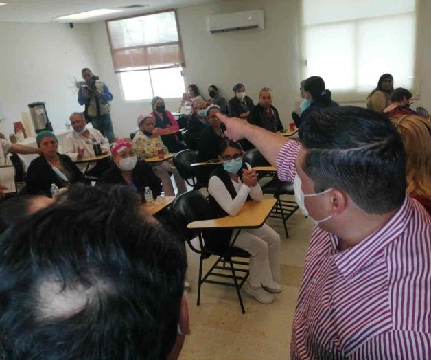 Truenan sindicalistas contra líder Truenan sindicalistas contra líder