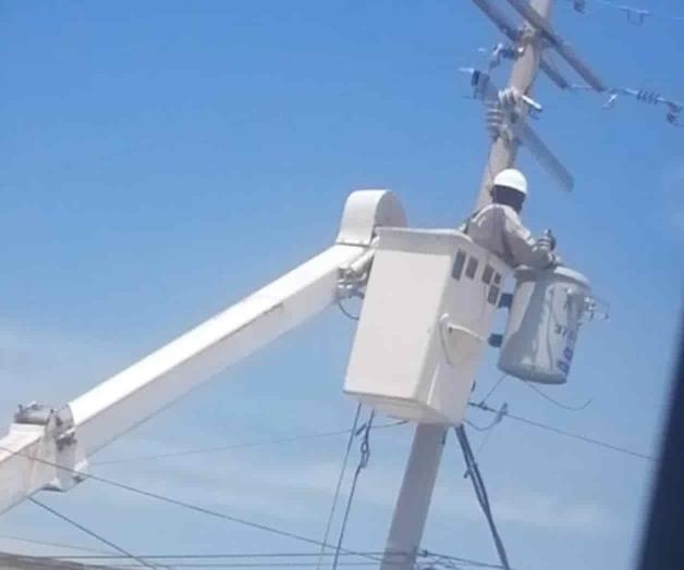 Reconecta la CFE suministro eléctrico