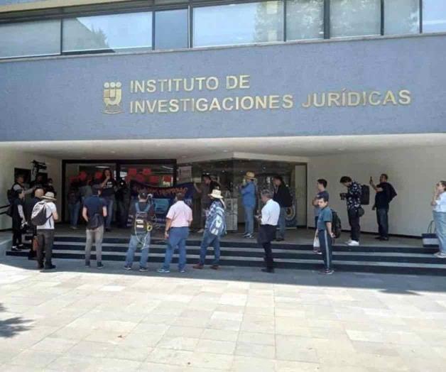 Protestan por regreso de Córdova a la UNAM Protestan por regreso de Córdova a la UNAM