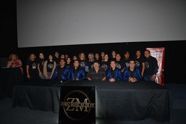 Grupo Insignia presenta ‘Cumbia Morena’ Grupo Insignia presenta ‘Cumbia Morena’