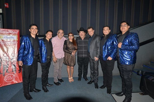 Grupo Insignia presenta ‘Cumbia Morena’ Grupo Insignia presenta ‘Cumbia Morena’