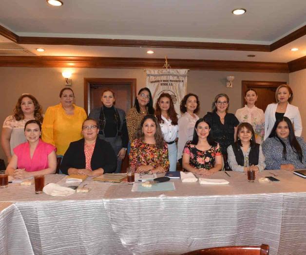 Tienen junta de abril Tienen junta de abril