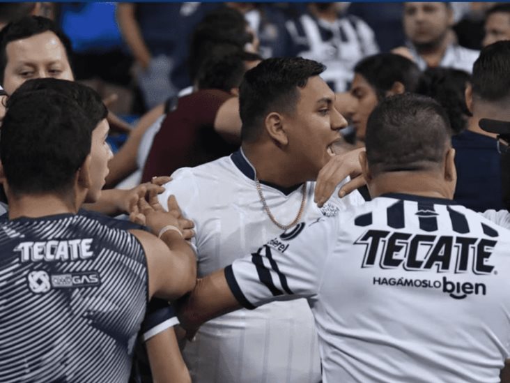 Rayados confirma la detención de siete aficionados Rayados confirma la detención de siete aficionados