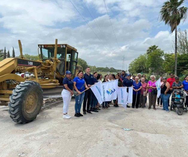 Alcaldesa da banderazo a obra de reencarpetado