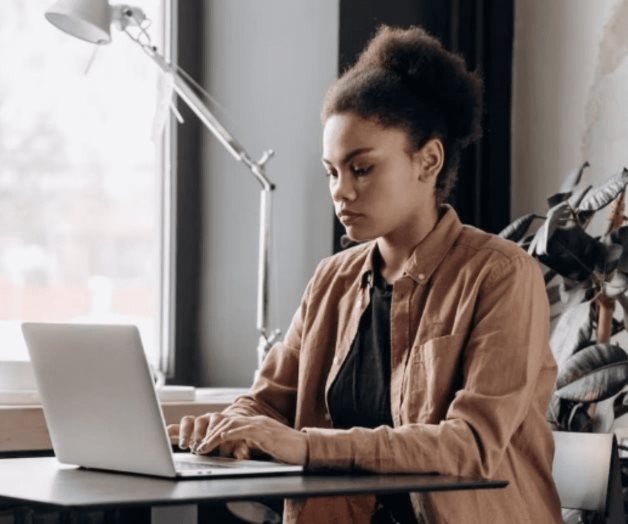 Mujeres, hasta con 24 mil pesos menos en su Afore que los hombres