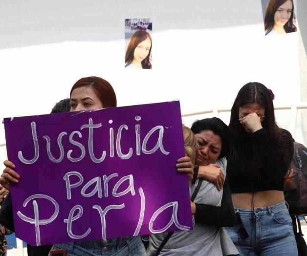 Protestan con ataúd y exigen justicia para Perla