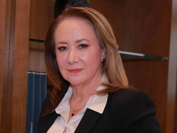 Ven abuso del cargo por parte de Yasmín Esquivel Ven abuso del cargo por parte de Yasmín Esquivel