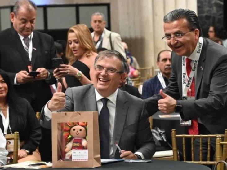 Visita de alcaldes a Texas encabeza Ebrard