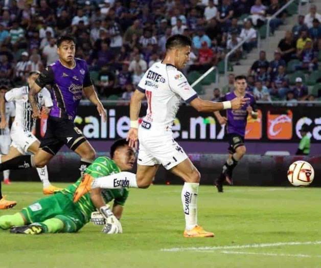 Asegura Rayados la cima tras vencer a Mazatlán