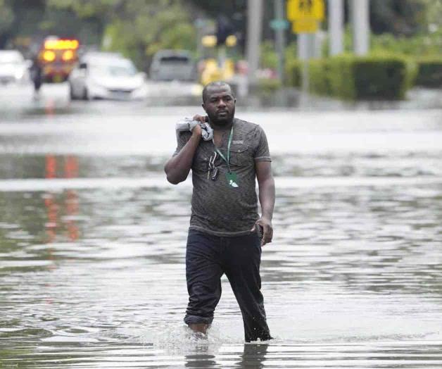 Pide ayuda federal tras inundaciones