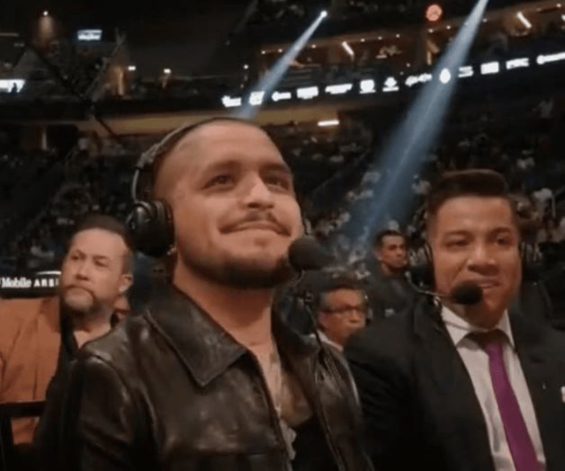 Christian Nodal debuta como comentarista de box en Las Vegas