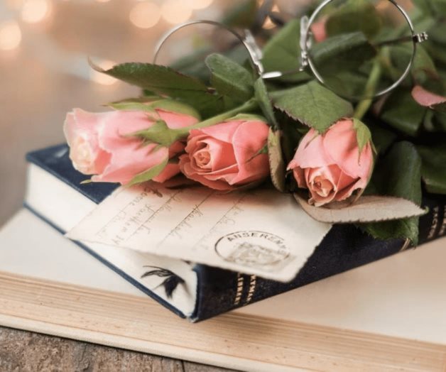 Por qué intercambiar rosas y libros el Día Internacional del Libro 