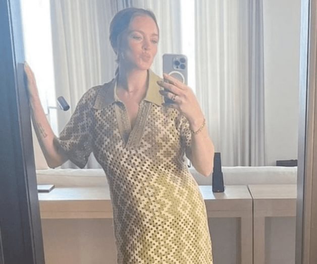 Regala vistazo a su embarazo