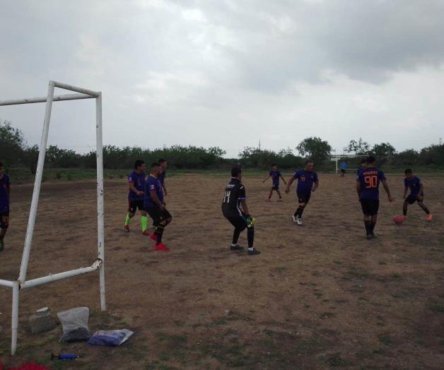 Que ruede el balón en la Liga La Raza