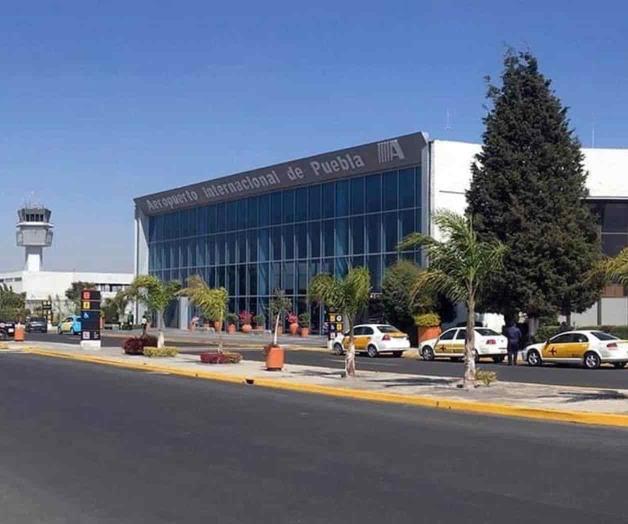 Suspenden vuelos en Puebla por caída de ceniza del Popocatépetl