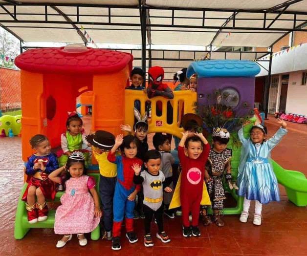 Festeja la UAT a niñas y niños