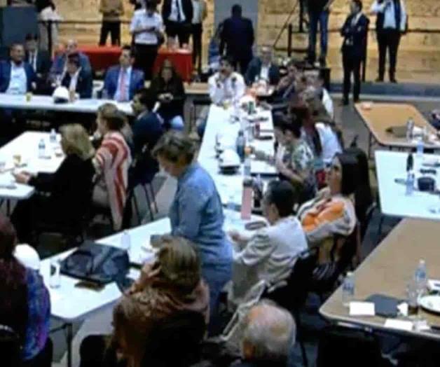 Falsifican senadores quórum para voto