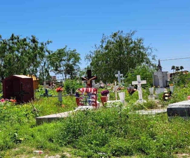 Presenta panteón deplorable imagen