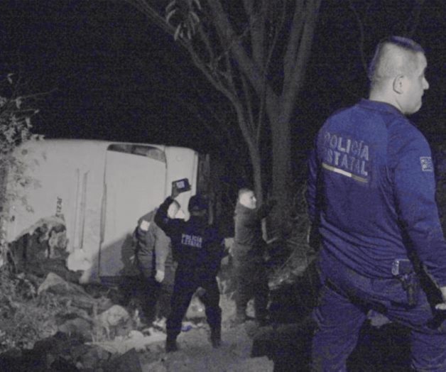 Identifican a 17 de los 18 muertos en accidente de autobús en Nayarit Identifican a 17 de los 18 muertos en accidente de autobús en Nayarit