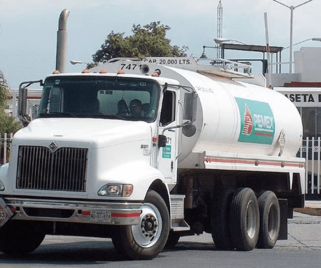 Cae 54% utilidad neta de Pemex en el primer trimestre