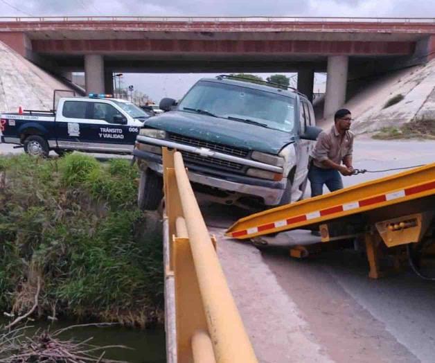 Maniobra abuelo mal y casi cae al Anzaldúas