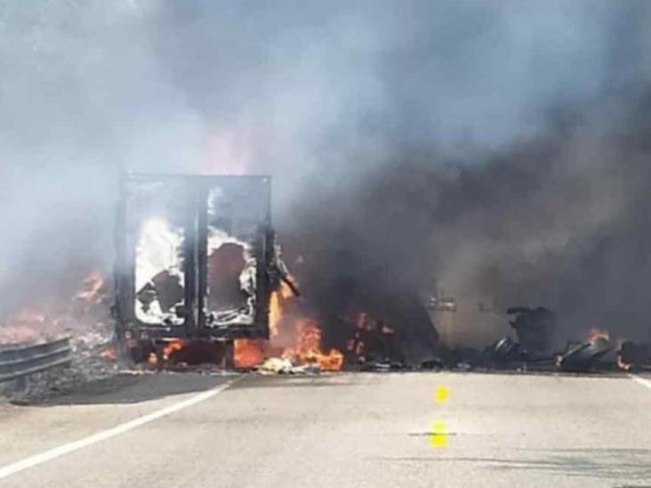 Paralizada la circulación entre Chiapas y Veracruz Paralizada la circulación entre Chiapas y Veracruz