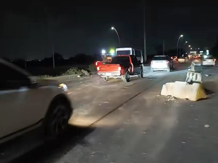 #REYNOSA Choca microbus en el libramiento Monterrey-Matamoros el exceso de velocidad una de las causas del accidente registrado esta noche