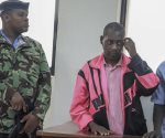 Pastor keniano sospechoso de muertes por culto seguirá encarcelado