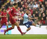 Seguidores del Liverpool abuchean el himno en honor al rey