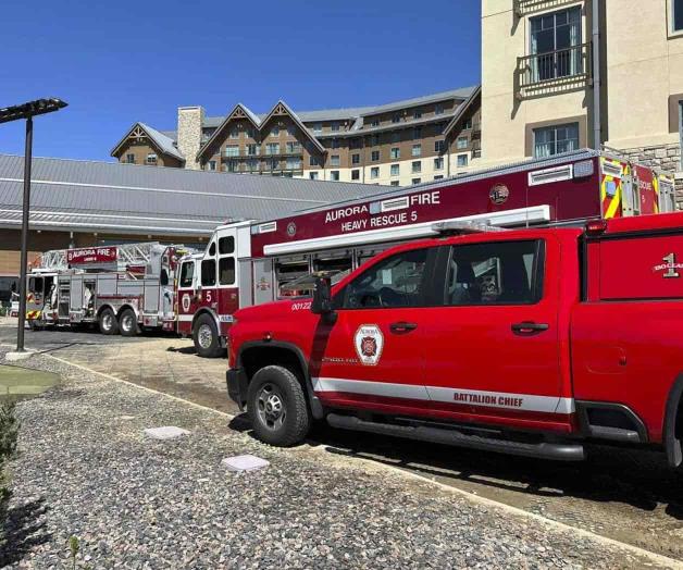Cae ducto en piscina; reportan ocho heridos