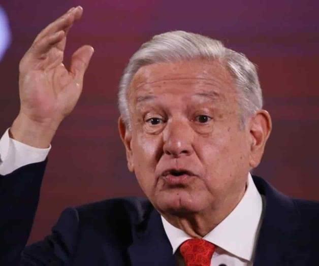 En 2024 puede haber corrimiento al centro.- AMLO