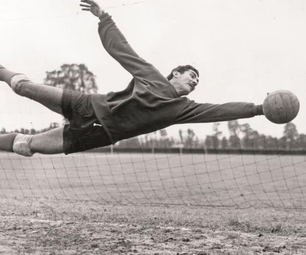 Muere la Tota Carbajal, mítico portero mexicano