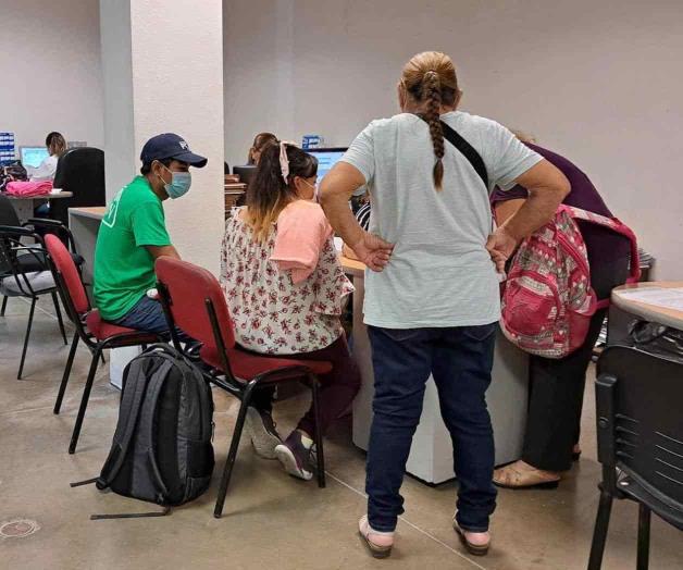 Acuden juntos por acta: Son pocas madres solteras