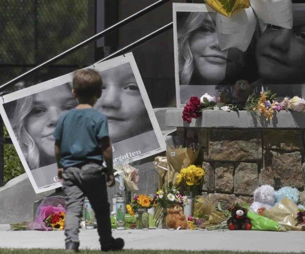 Piden condenar a madre de dos niños asesinados