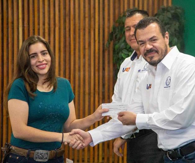 Beca la UAT a los hijos de docentes Beca la UAT a los hijos de docentes