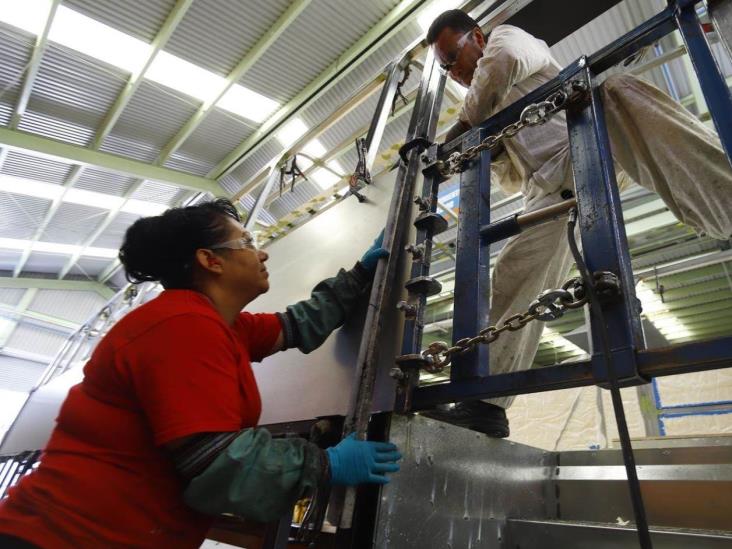 Beneficiaría a 9 millones reforma para dos días de asueto semanal Beneficiaría a 9 millones reforma para dos días de asueto semanal