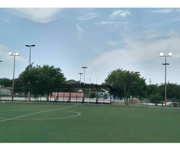 Rehabilitan alumbrado cancha de futbol rápido Rehabilitan alumbrado cancha de futbol rápido
