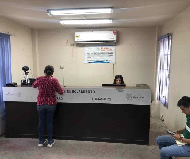 Olvida SRE trámites de pasaportes