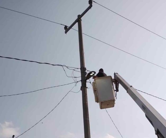 Mantienen el alumbrado funcionando