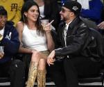 Kendall Jenner y Bad Bunny muy juntitos... con los Lakers